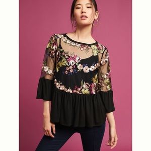 Onate embroidery top